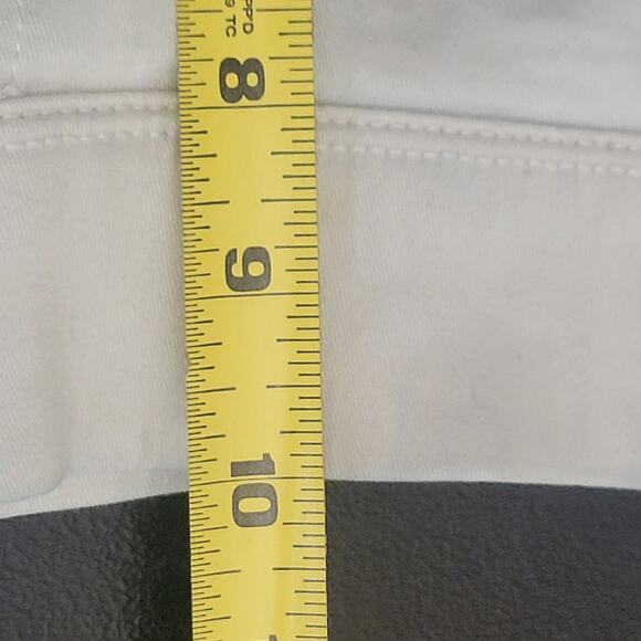 Gloria Vanderbilt White Jeans Size 6 All Around Slimming Effect 5 pocket Capri - Picture 9 of 11